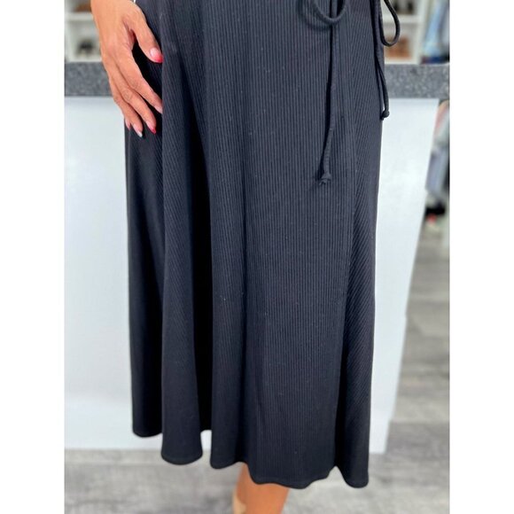 Reformation Black V-Neck Ribbed Midi Dress $128 - Picture 5 of 14